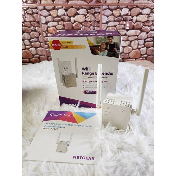 Netgear WiFi Extender AC1200 #B4 - Picture 7 of 7
